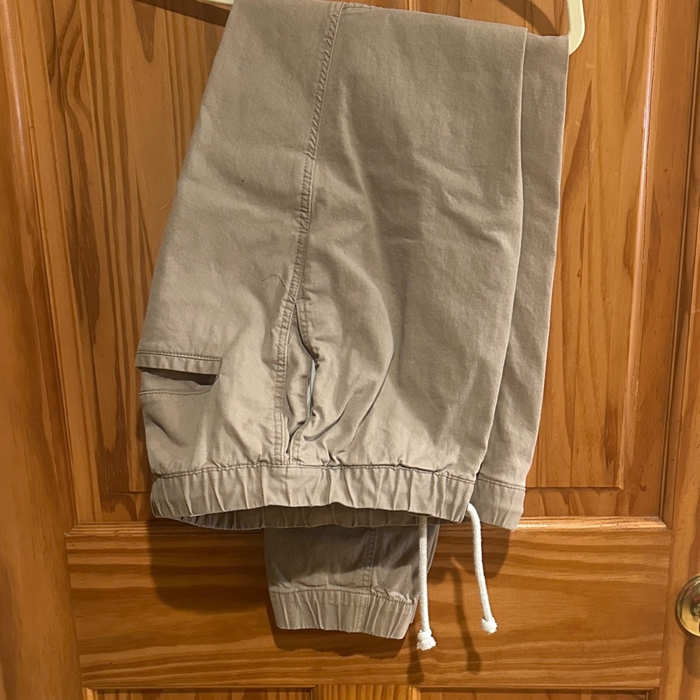 H&M Divided Tan Cargo Pants for Men